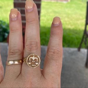 Libra Ring 14K